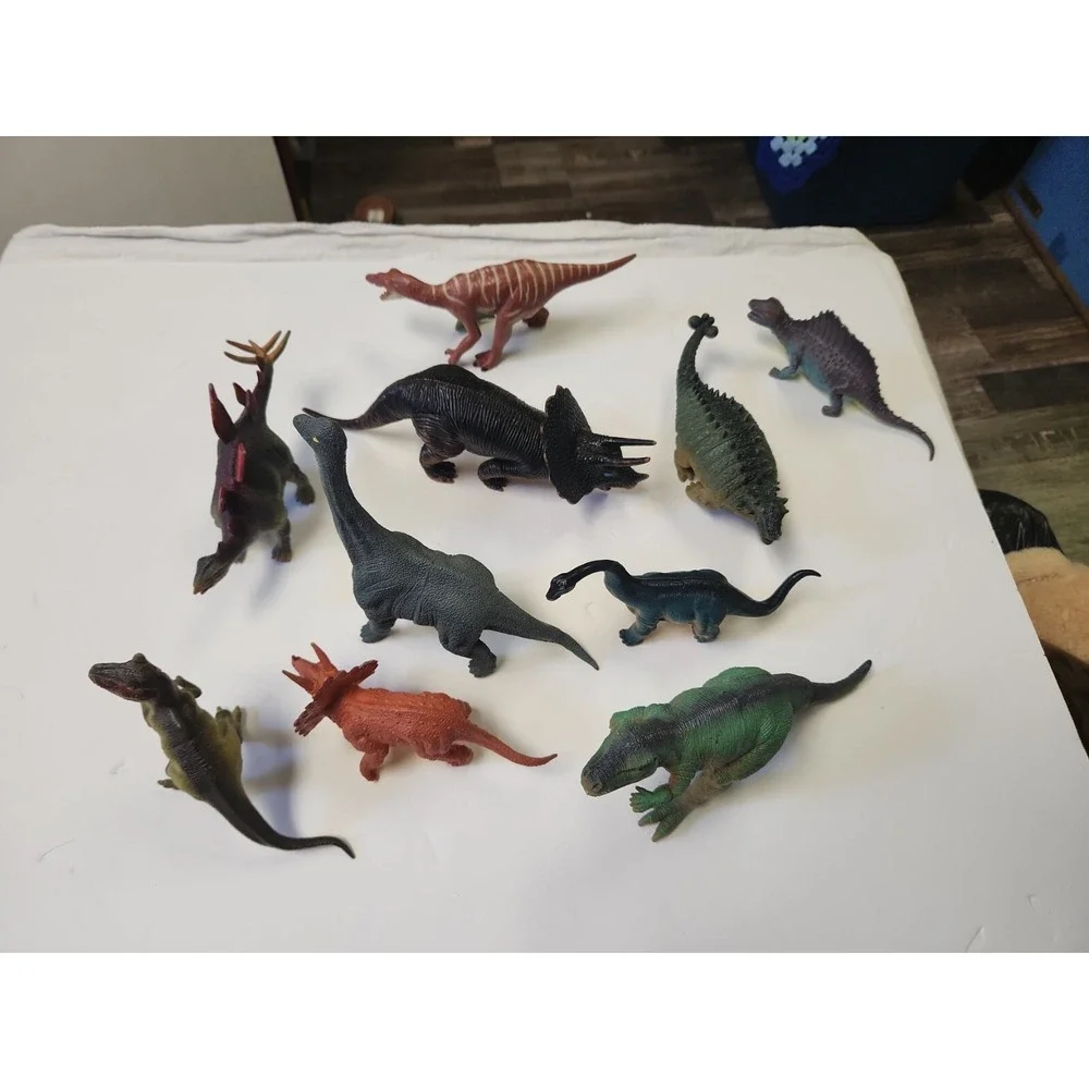 Huge Collection Of Toy Dinosaurs Various Sizes Lot Of 10‎  Pre Owned